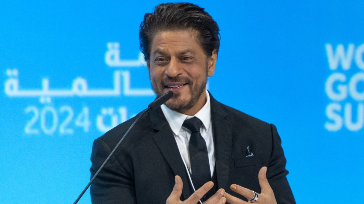 Shah Rukh Khan FINALLY Reveals Why He Rejected Slumdog Millionaire: ‘Was Cheating And Being Dishonest…’ [Video]