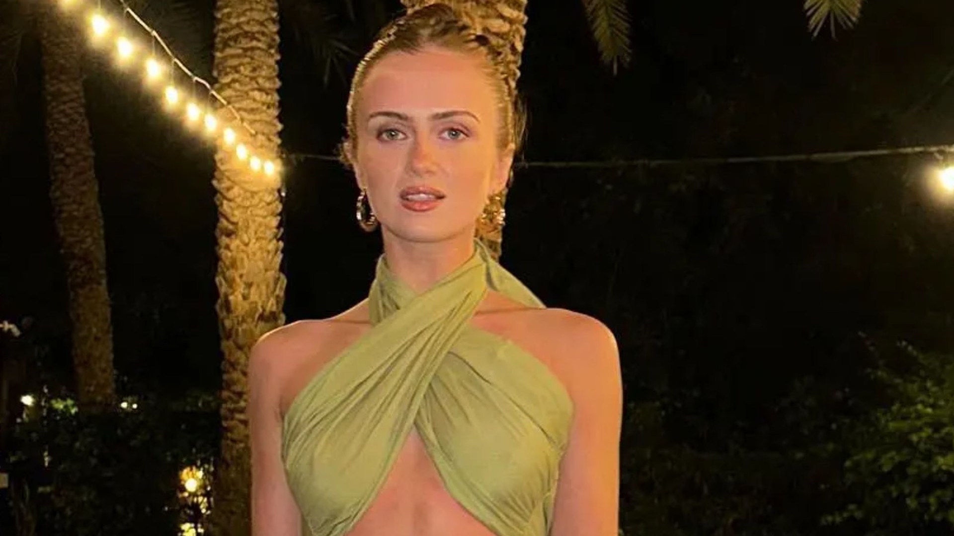 Maisie Smith shows off incredible abs in daring top on holiday after sparking engagement rumours with Max George [Video]