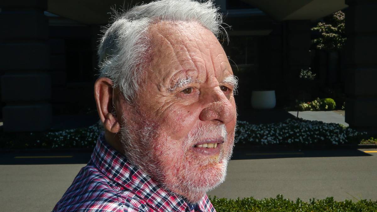 Sir Terry Waite in Napier: Life during, after his five years as Beirut hostage [Video]