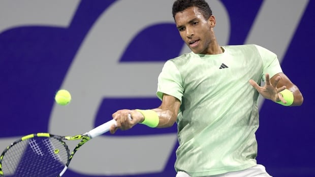 Auger-Aliassime racks up 15 unforced errors in 1st-round loss at Mexican Open [Video]