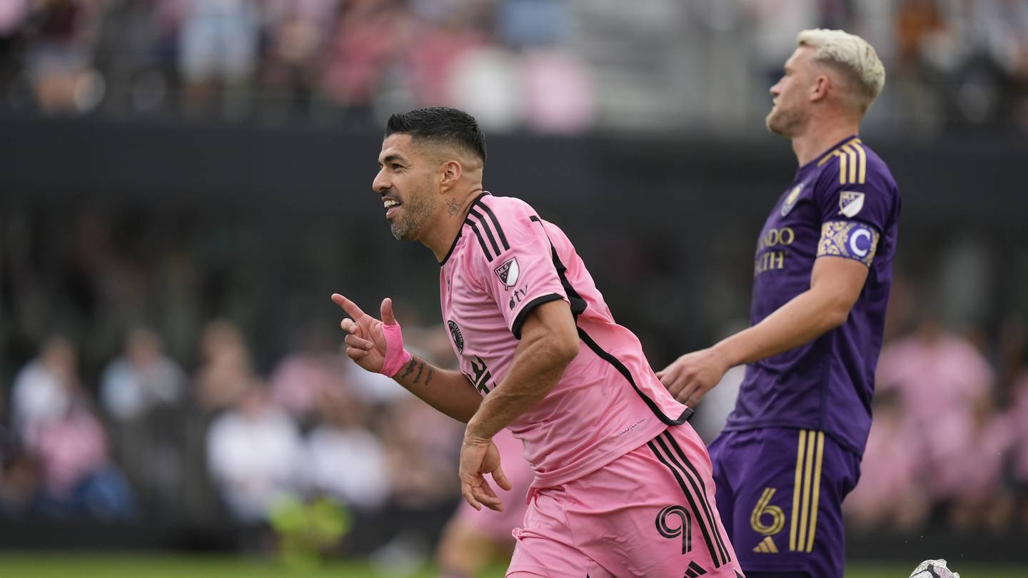 Messi scores twice, Luis Suarez answers all sorts of doubts in Inter Miami romp  WSOC TV [Video]