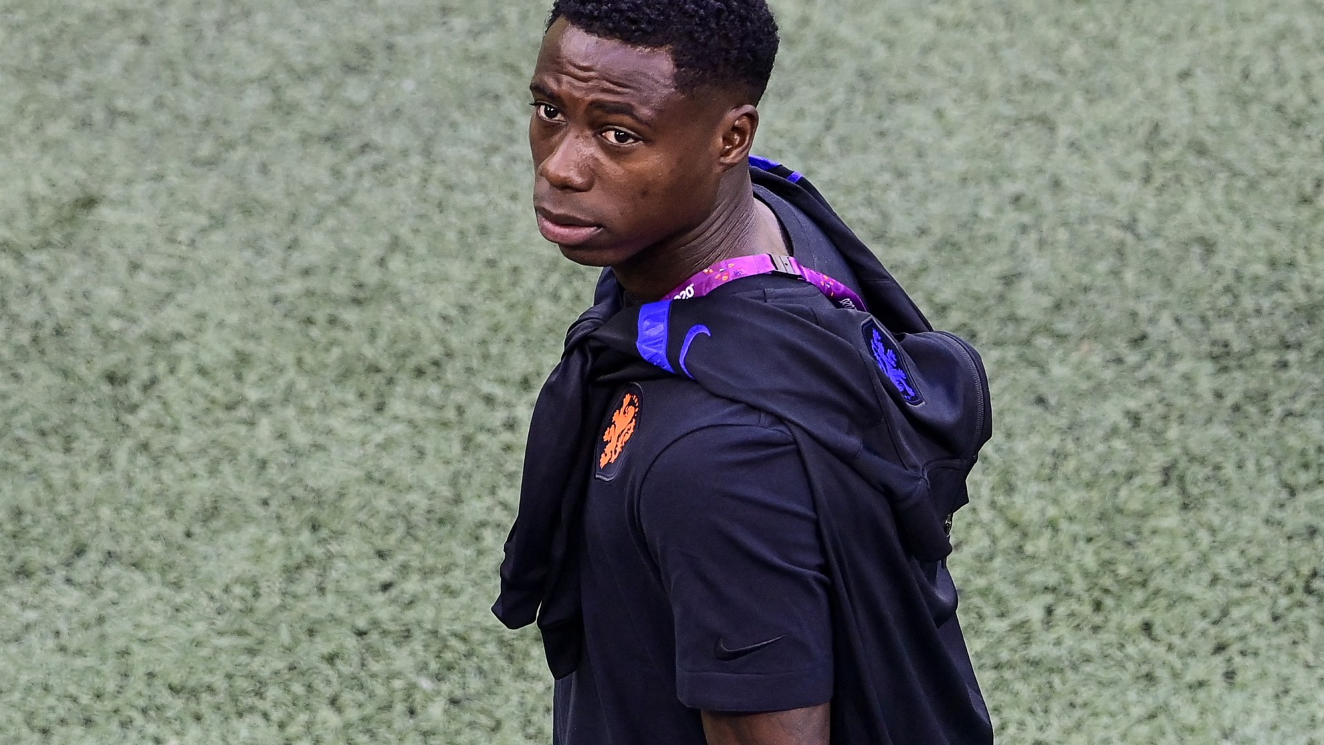 Quincy Promes ‘arrested’ at Dubai airport after being sentenced to six years in prison for smuggling cocaine [Video]