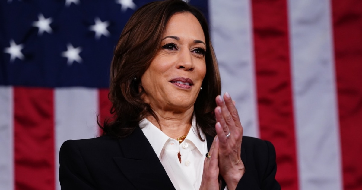 Alcindor: VP Harris making history today by visiting Planned Parenthood clinic in Minnesota [Video]