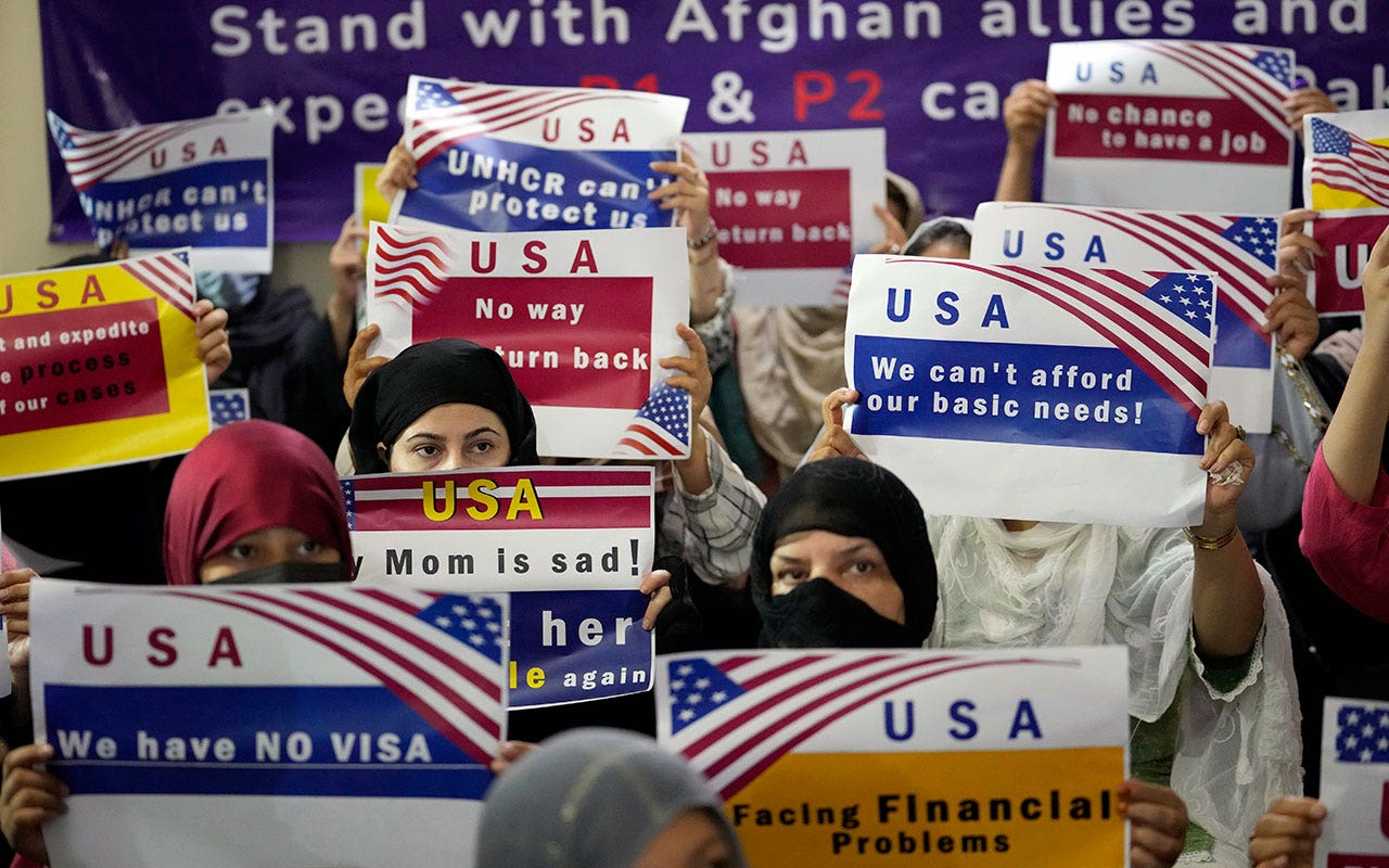 Senators urge Congress to make visas available for Afghans who aided the US [Video]