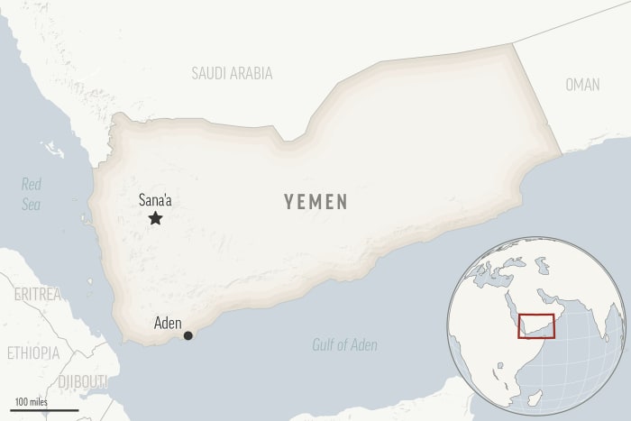 A suspected attack by Yemen’s Houthi rebels has targeted a ship in the Gulf of Aden [Video]