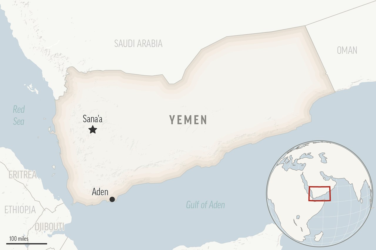 A suspected attack by Yemens Houthi rebels has targeted a ship in the Gulf of Aden | KLRT [Video]