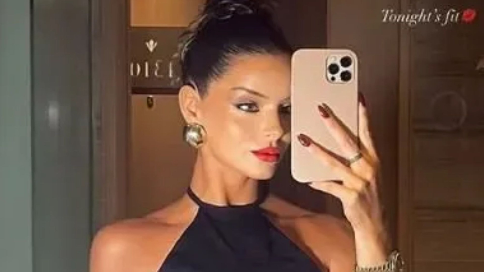 Newly single Maura Higgins shows off underboob in little black dress as she jets off to Dubai [Video]
