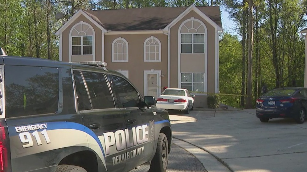 Lithonia woman shot in head [Video]