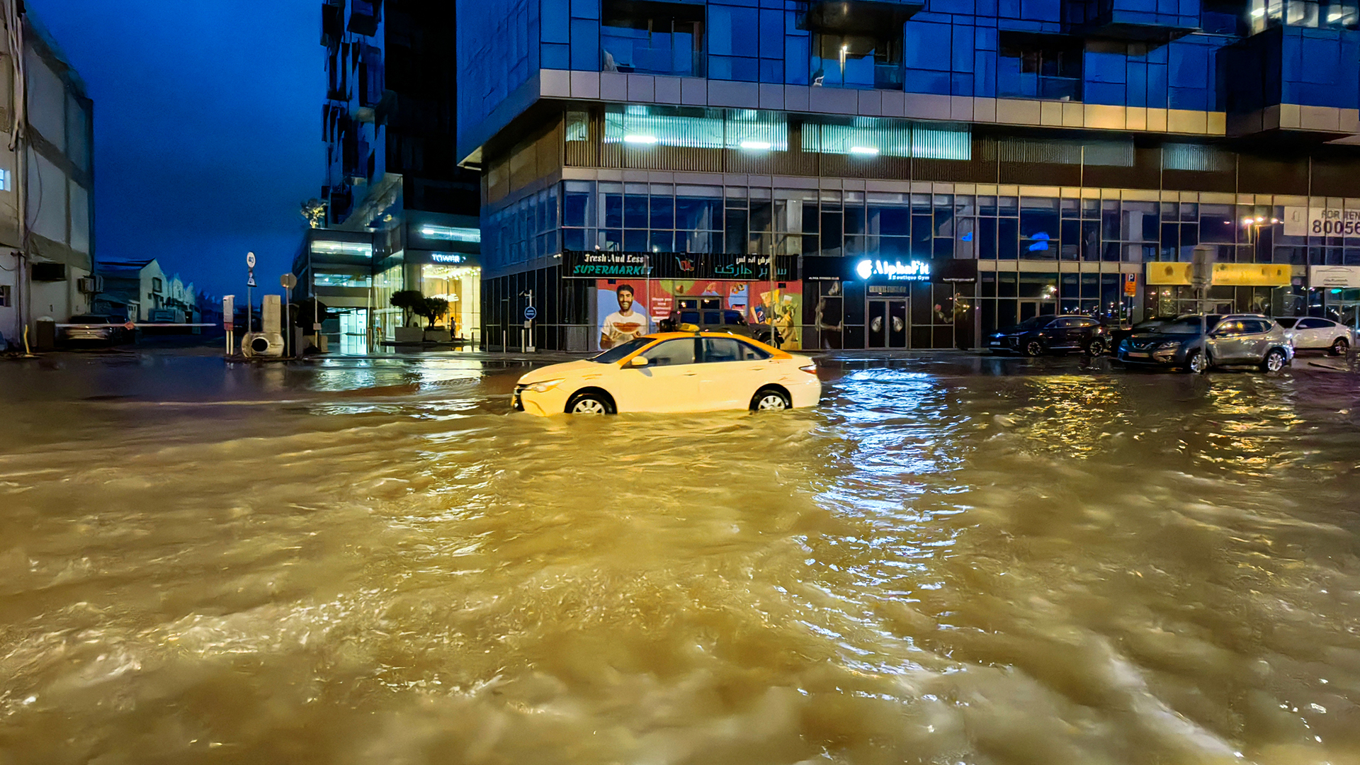 Record rain in 75 years drowns Dubai, flights cancelled, malls flooded [Video]