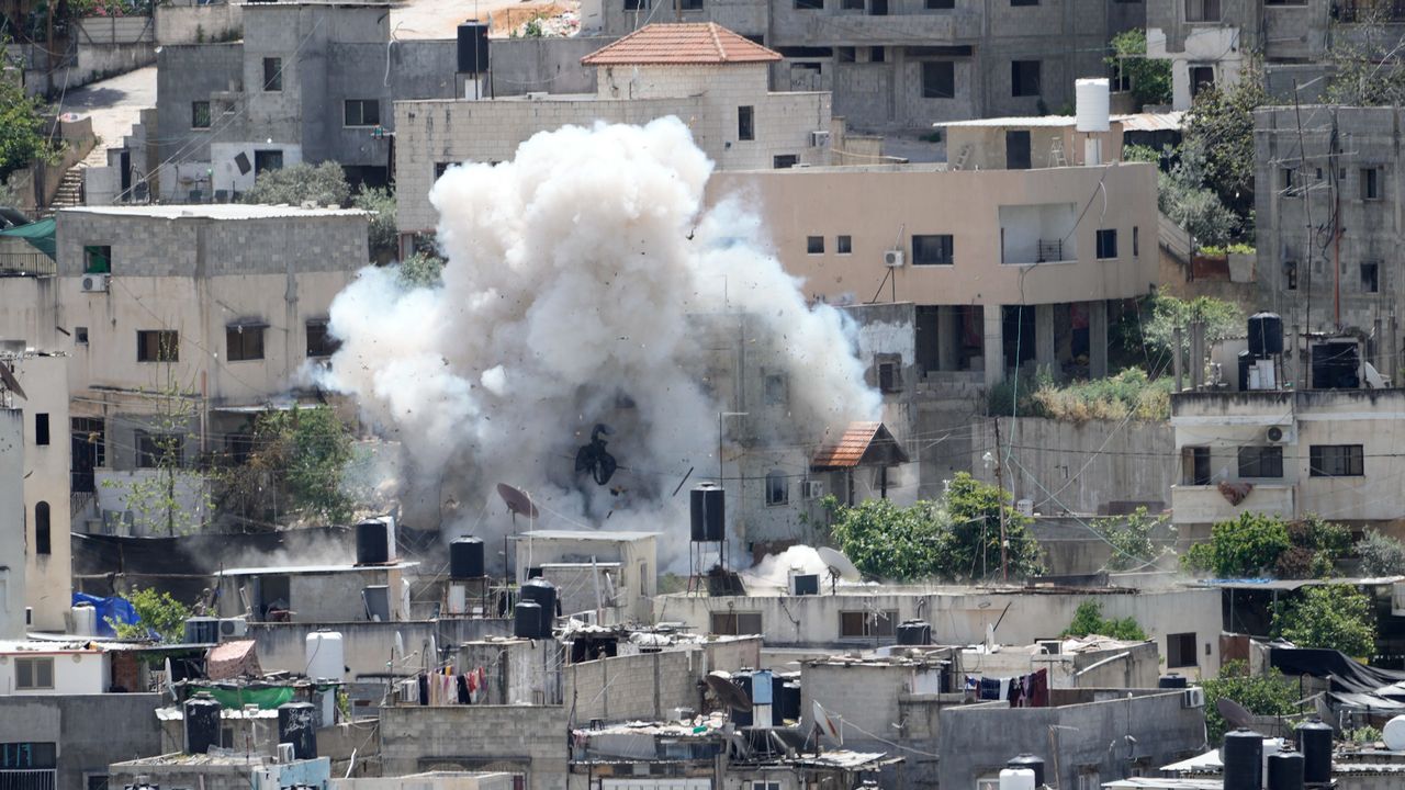 At Least 14 Palestinians Killed in Israeli Military Raid [Video]