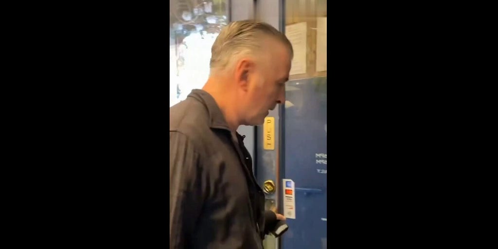 Alec Baldwin smacks phone of anti-Israel agitator who begged him to say Free Palestine [Video]