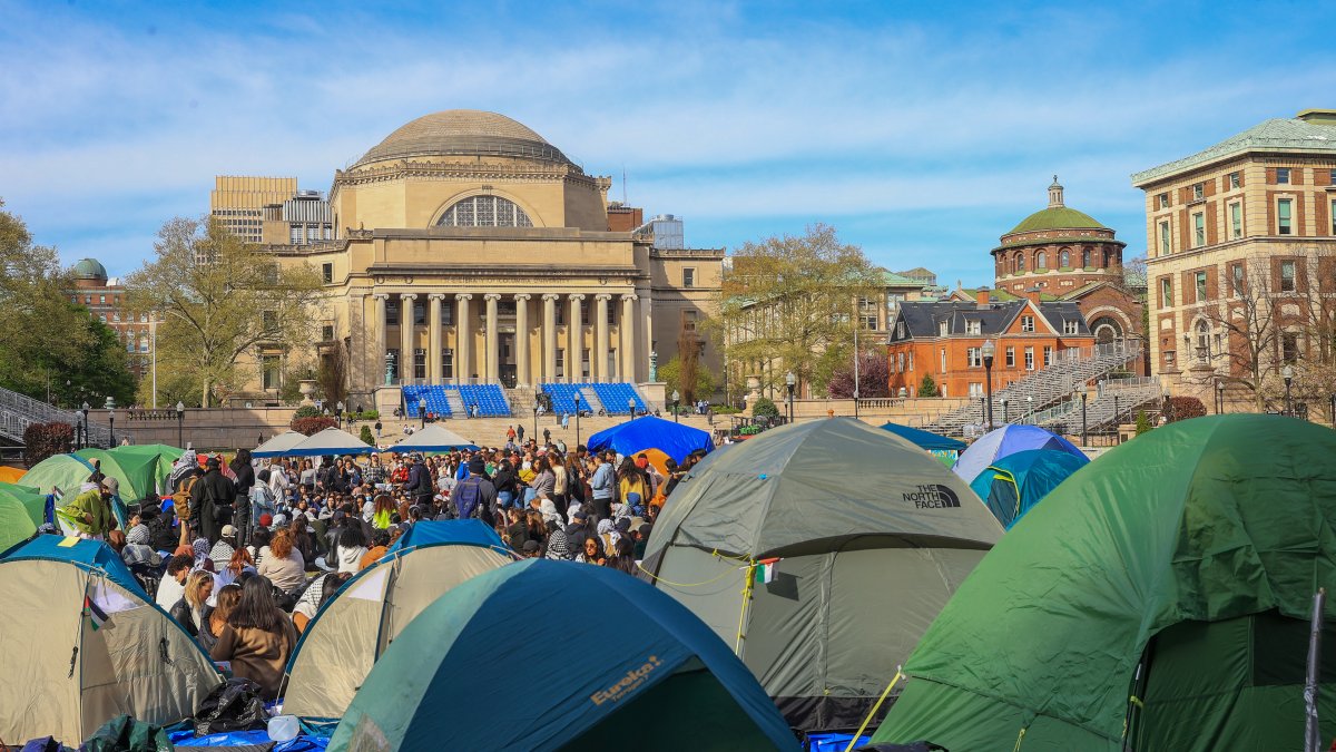 Students agree to take down tents  NBC New York [Video]
