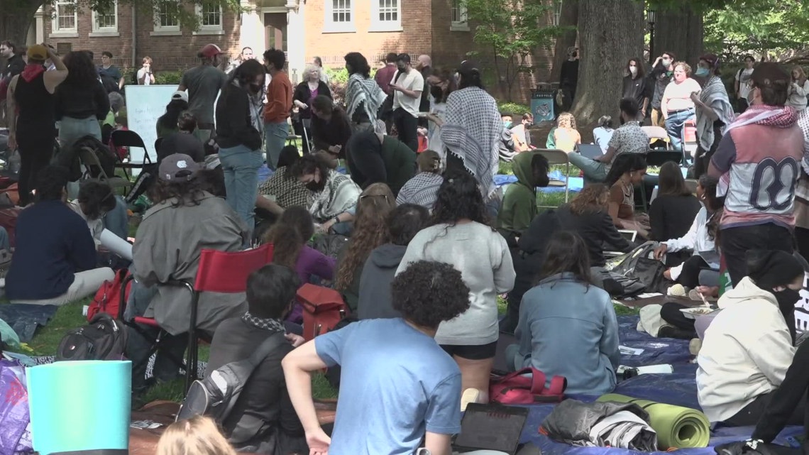 UNC students gather for demonstrations about Israel-Hamas war [Video]