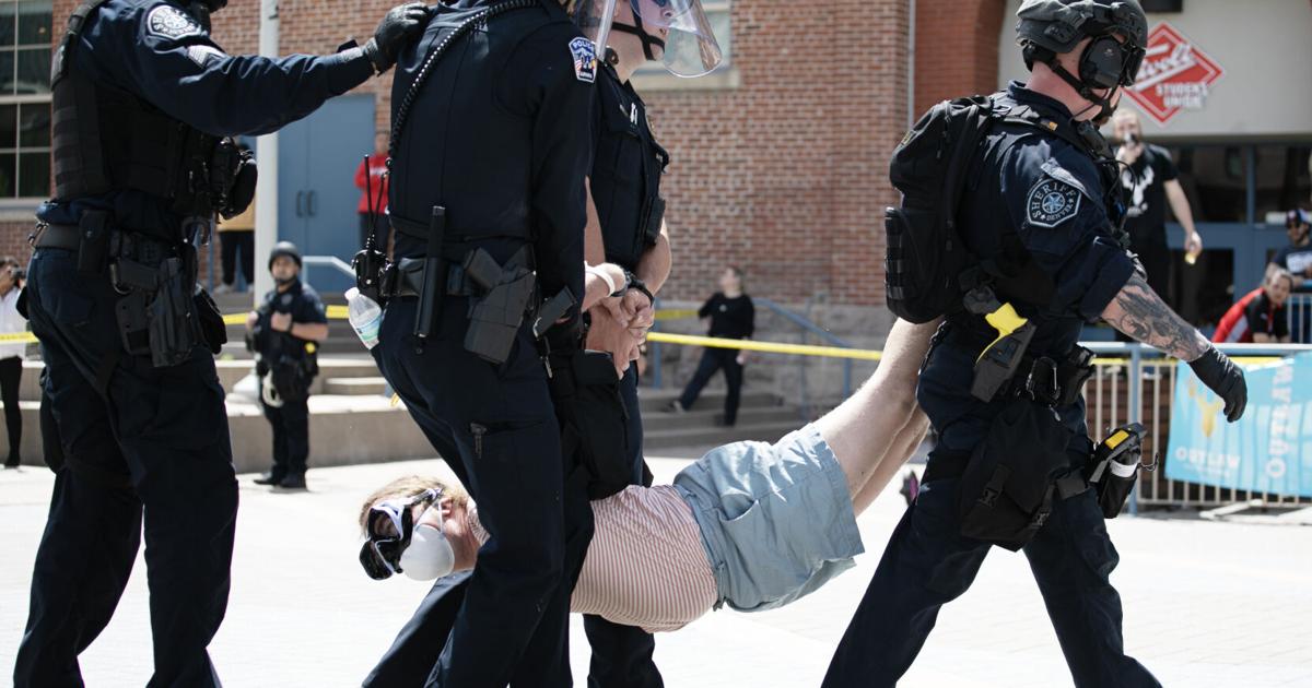 Police arrest at least 2 dozen pro-Palestinian protesters at Auraria campus, tents cleared | Denver Metro News [Video]
