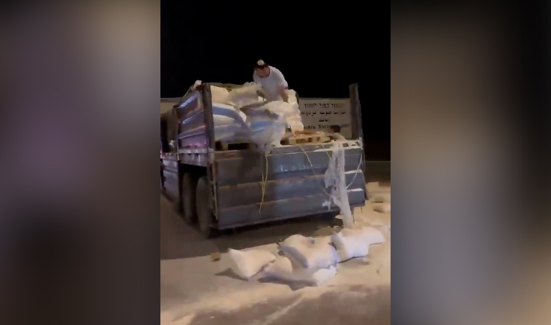 Israeli demonstrators attack flour shipment bound for Gaza | Newsfeed [Video]