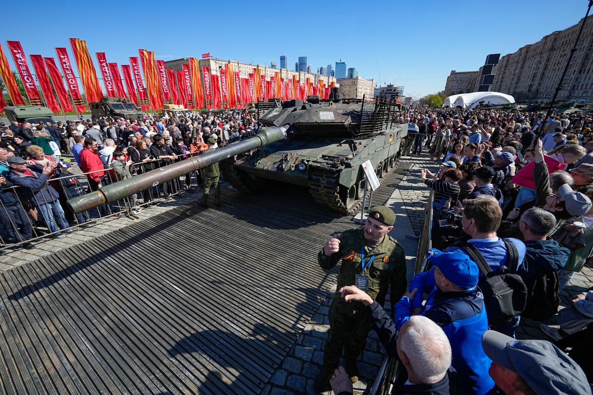 US hits China with sweeping sanctions for supporting Russias war in Ukraine [Video]