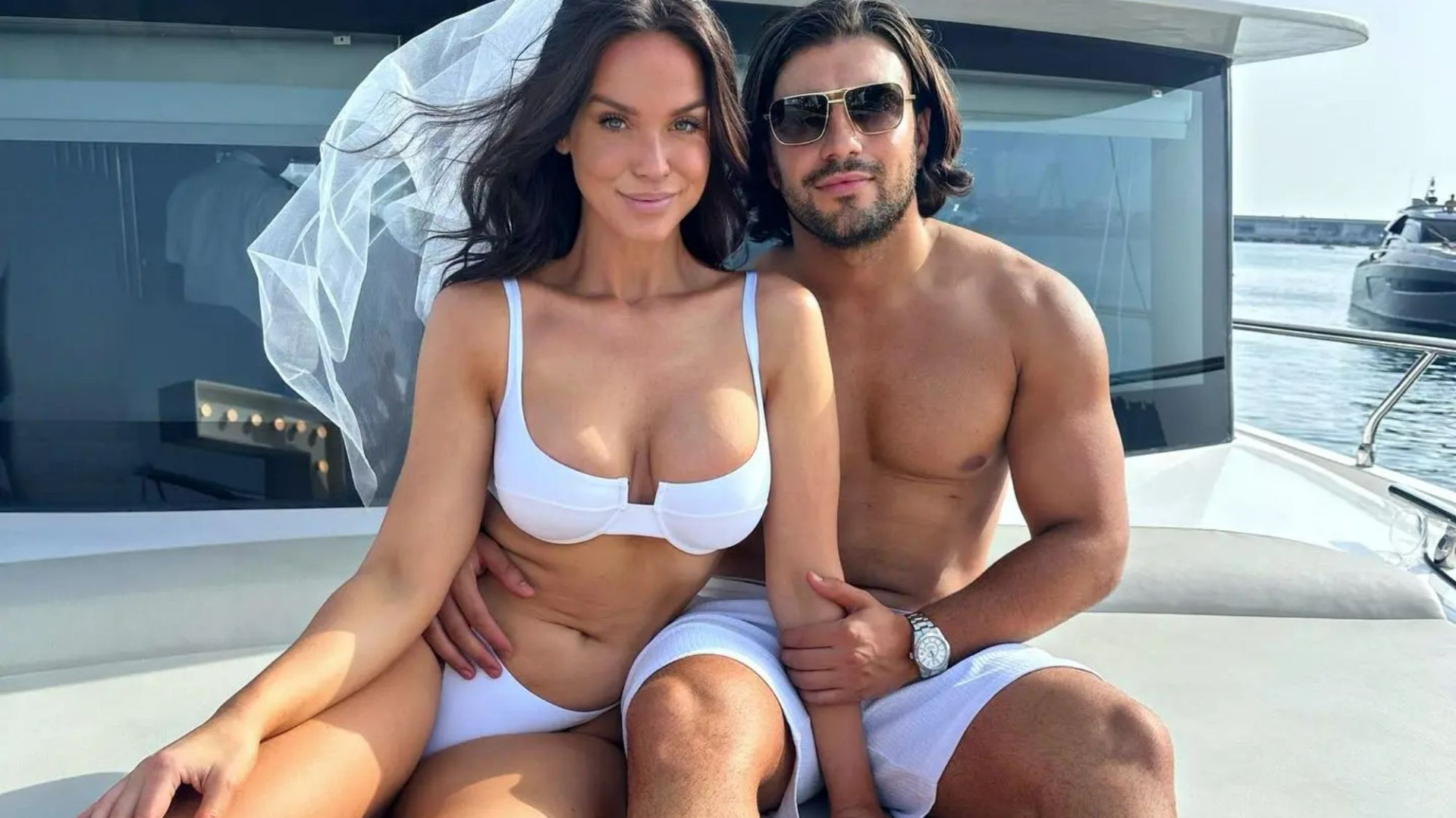 Inside Vicky Pattisons joint hen and stag do with fiance Ercan – as they hire 119 an hour luxury yacht in Dubai [Video]