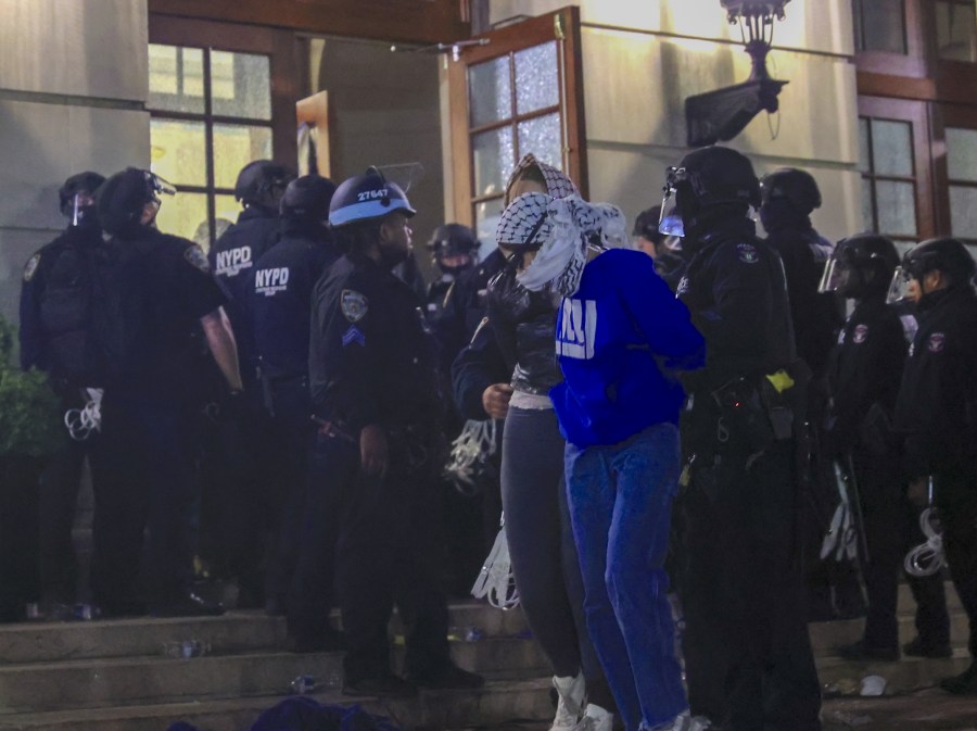 University of Arkansas alum reports on protests at Columbia University [Video]