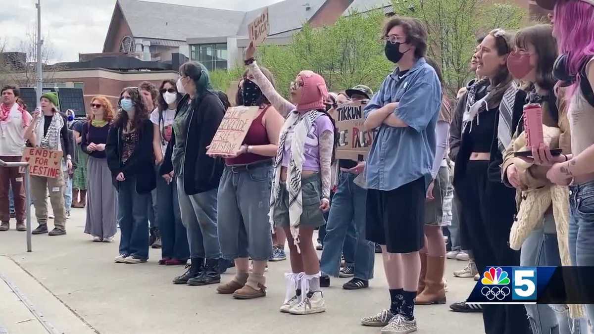 University of Vermont protestors hold teach in to spread awareness of antisemitic slogan [Video]