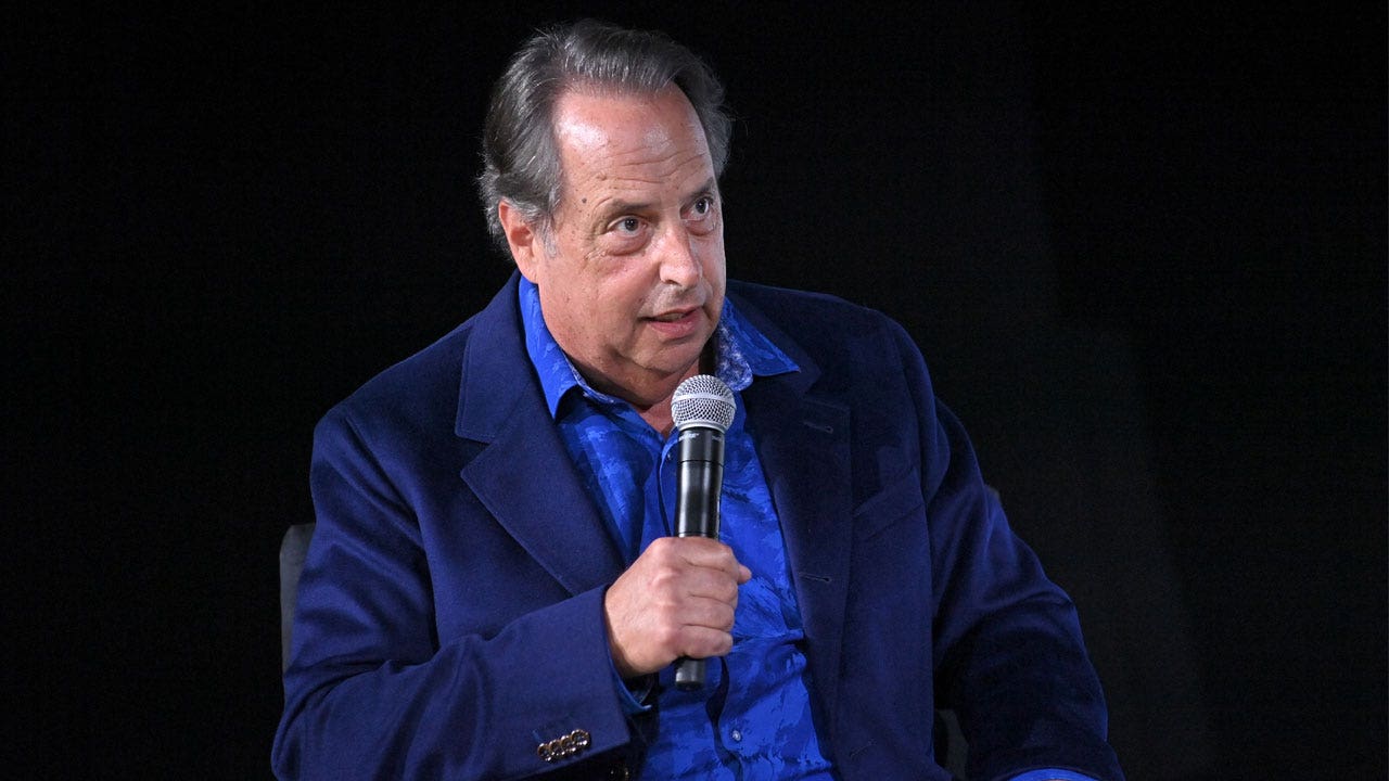 Jon Lovitz says Dems are antisemitic ‘by their actions,’ Trump has ‘done more for Israel than any president’ [Video]