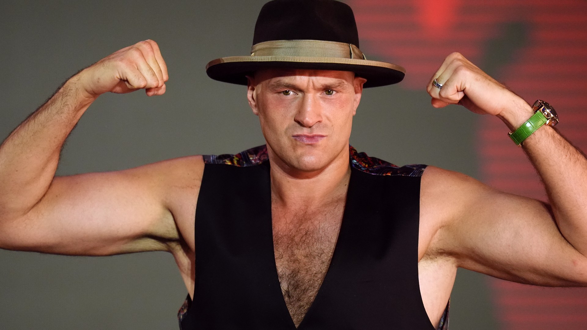 Tyson Fury compared to WWE legend and Eighties pop icon as he reveals ‘new style’ ahead of Oleksandr Usyk fight [Video]
