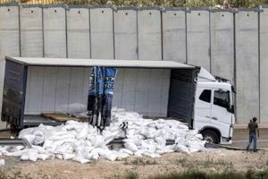 Israeli police say investigating ransacking of Gaza-bound aid trucks [Video]