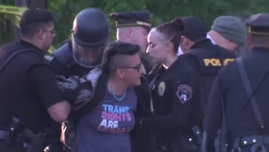 Protest encampment at UNM leads to seven arrests Wednesday [Video]