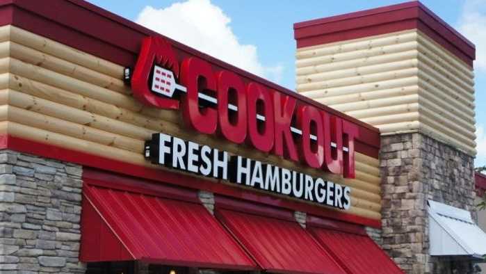 Woman shot by carjackers at Charlotte Cook-Out drive thru, CMPD says [Video]