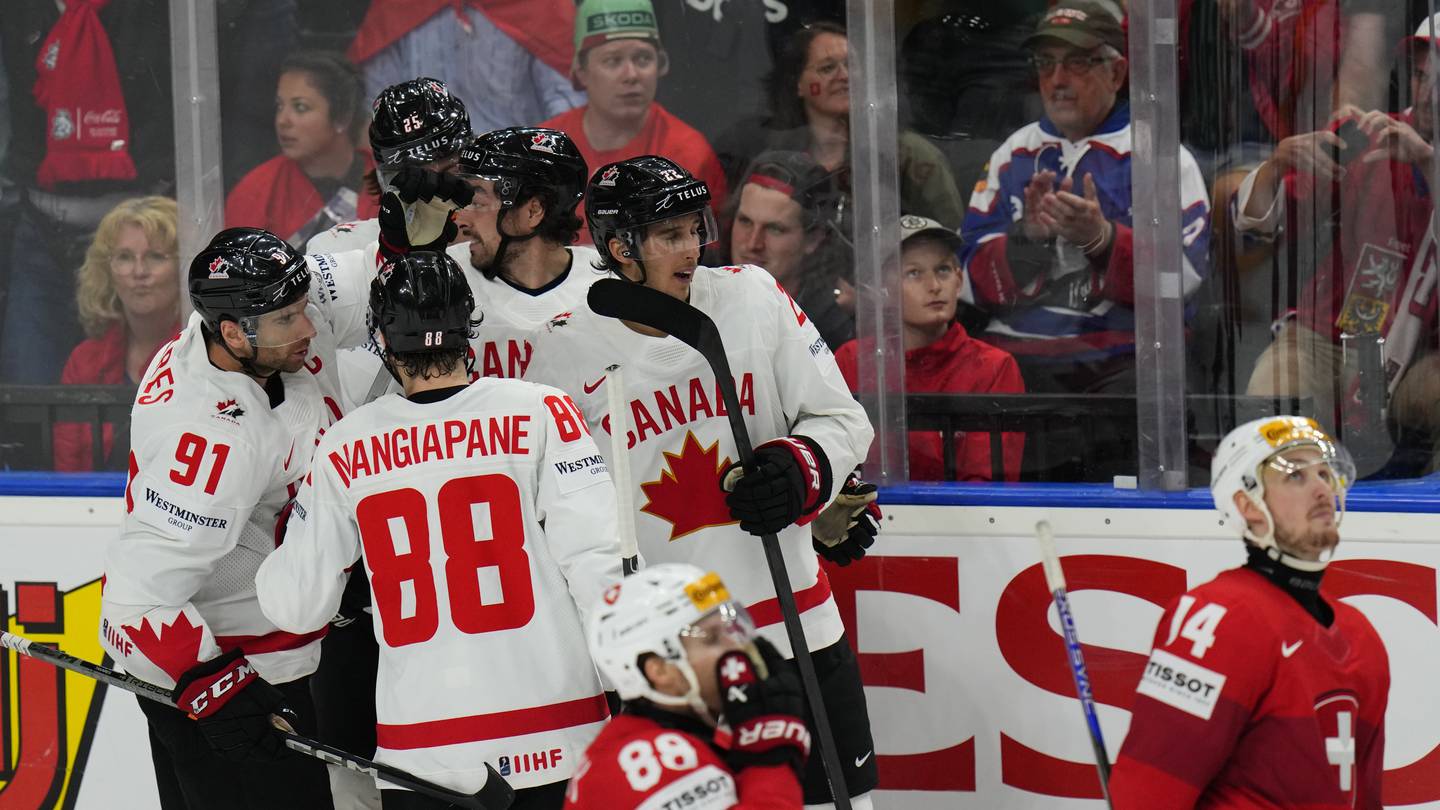 Canada edges Switzerland 3-2, United States routs Kazakhstan 10-1 at hockey world championship  WSB-TV Channel 2 [Video]
