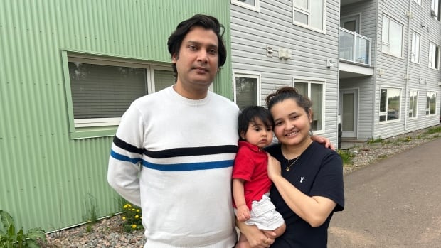 Jobless doctor from Nepal says his ‘dreams have been shattered’ on P.E.I. [Video]