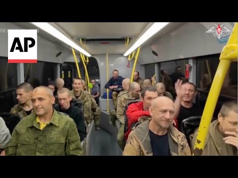 90 Russian prisoners returned in swap with Ukraine [Video]