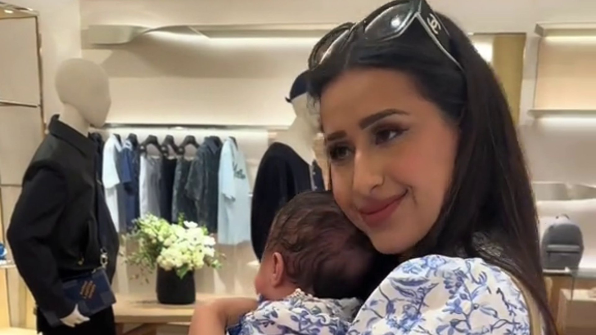 Im a rich housewife & my hubby pays me 55k a month to be a mum - Im too busy shopping though so the nanny does it all [Video]