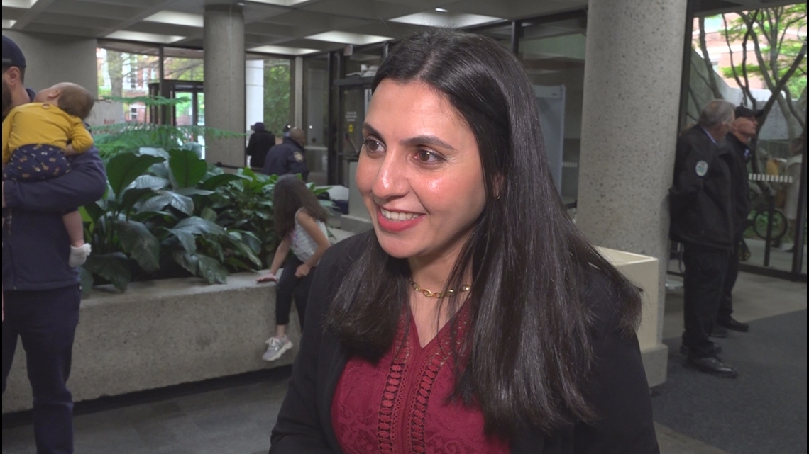 Mother from Middle East look forward to freedom as a U.S. citizen [Video]