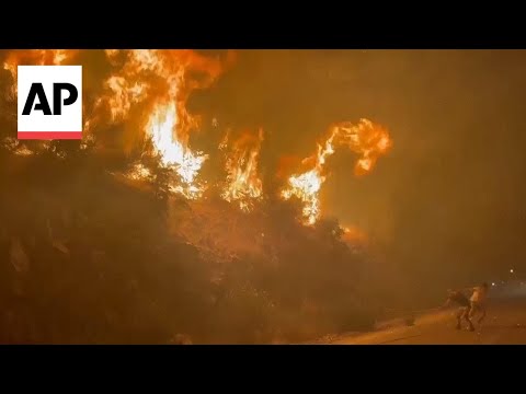 Fires on both sides of the Lebanon-Israel border as conflict heats up [Video]