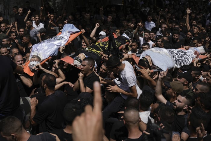 7 Palestinians killed in West Bank by an Israeli raid and airstrike in the Jenin area [Video]