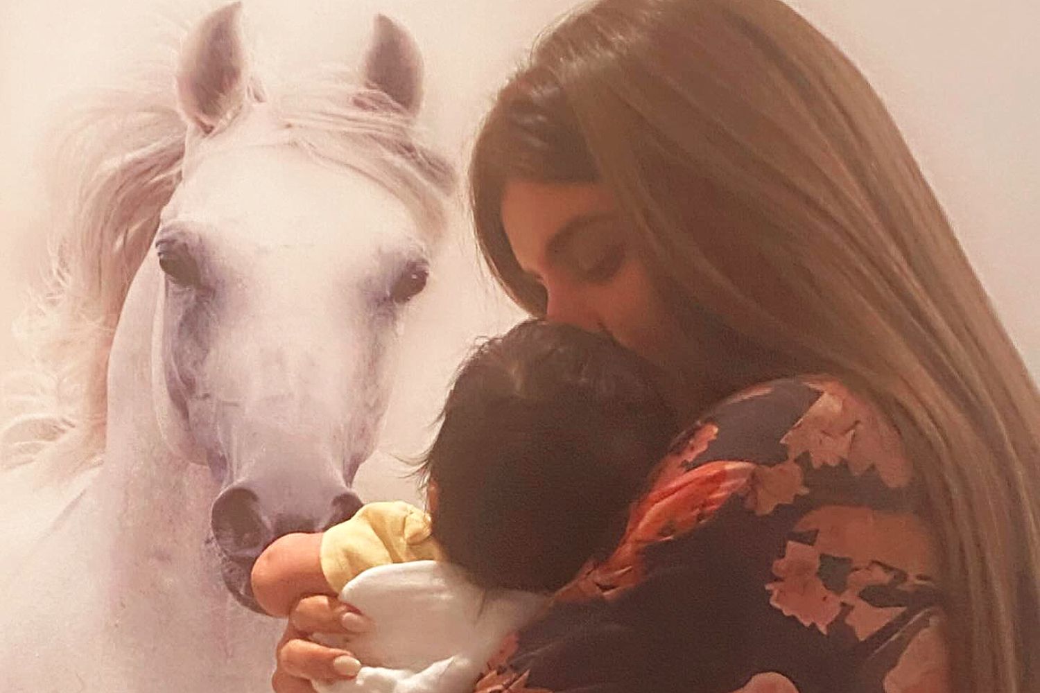 Dubai Princess Posts New Photo After Declaring Divorce on Instagram [Video]